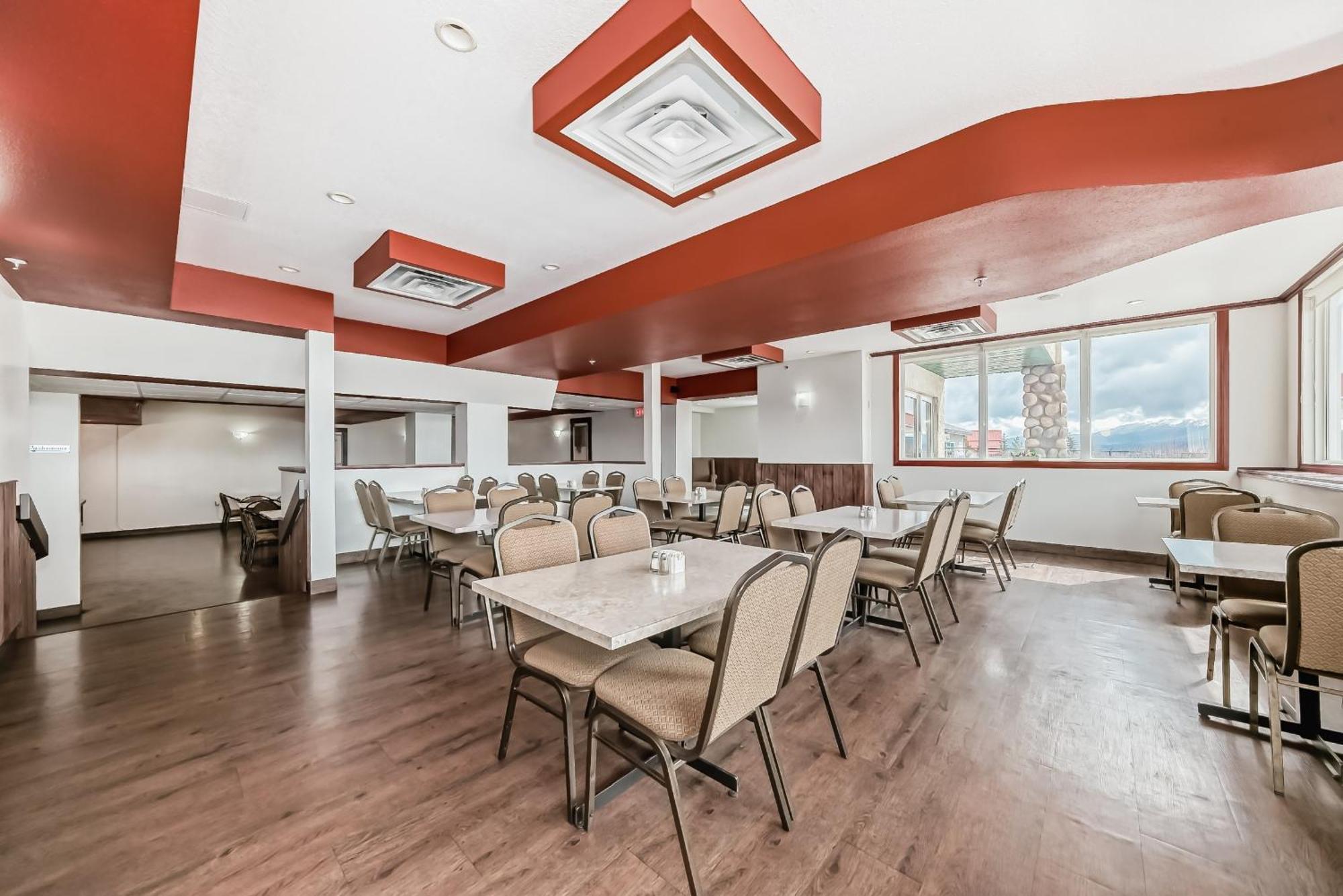 Grande Cache Inn & Suites Esterno foto