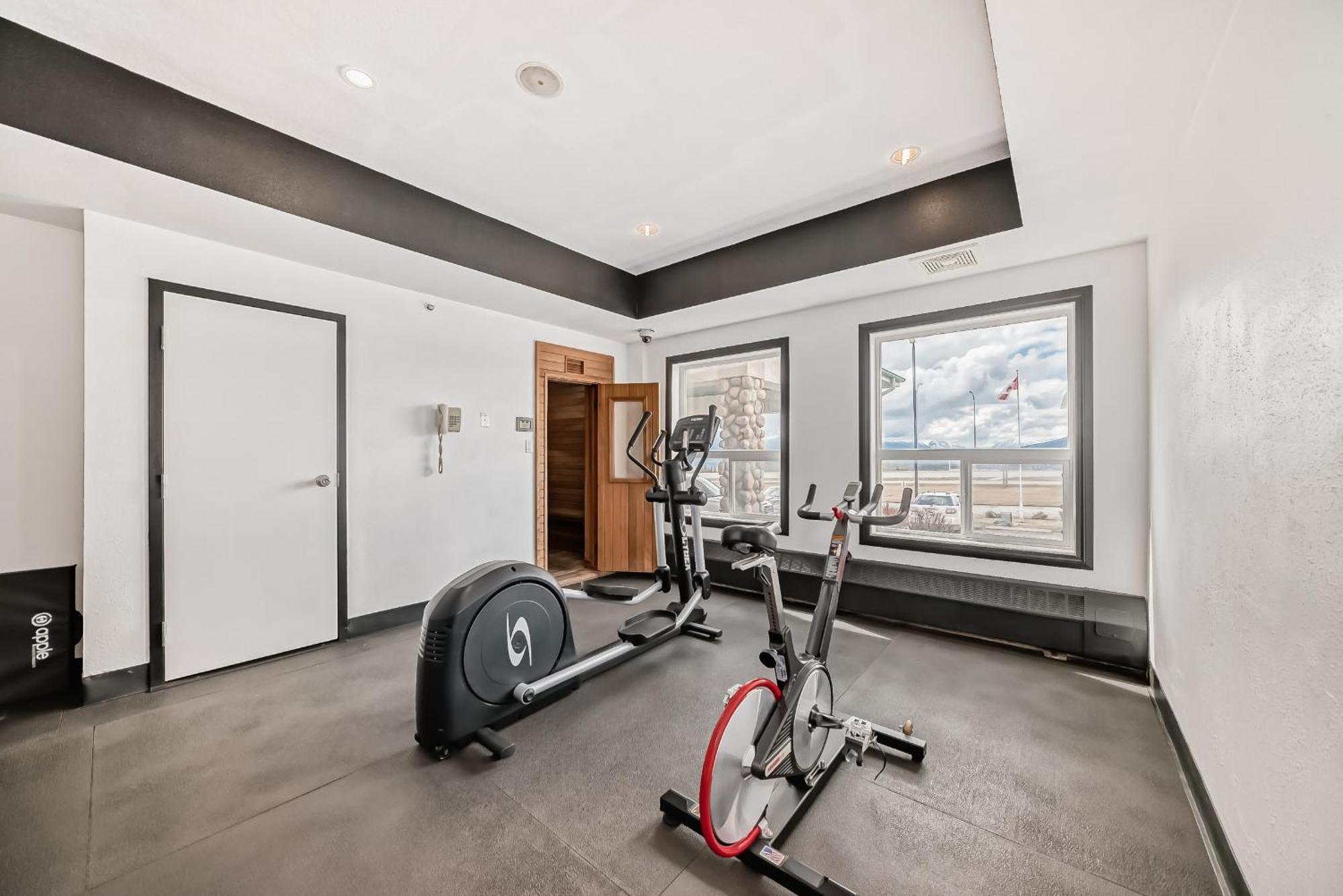 Grande Cache Inn & Suites Esterno foto